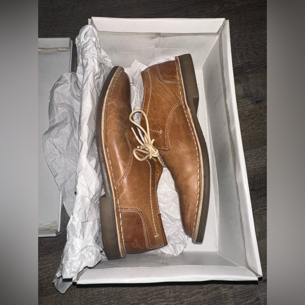 Steve Madden men’s tan leather Oxford style shoes